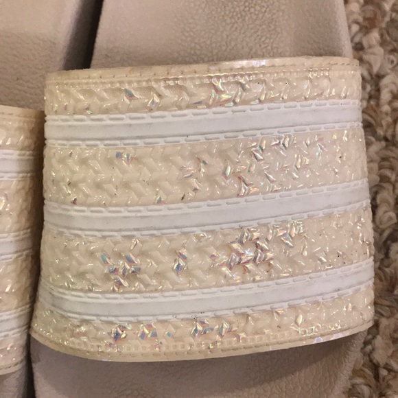 Sandals - Picture 4 of 4